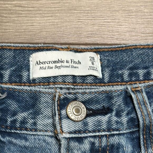 Abercrombie & Fitch Mid Rise Boyfriend Distressed Blue Jean Shorts Size 28‎ - Picture 6 of 11